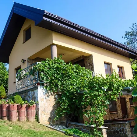 Apartment Pocitniska Hiska Pod Hadikom *
