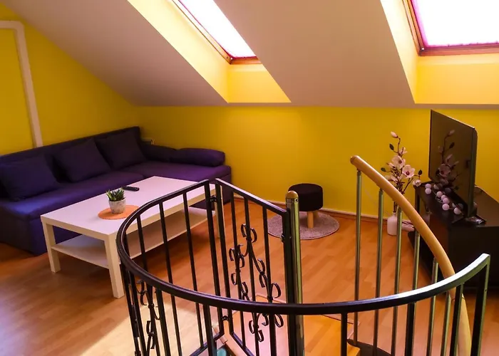 Pocitniska Hiska Pod Hadikom アパート レンダヴァ